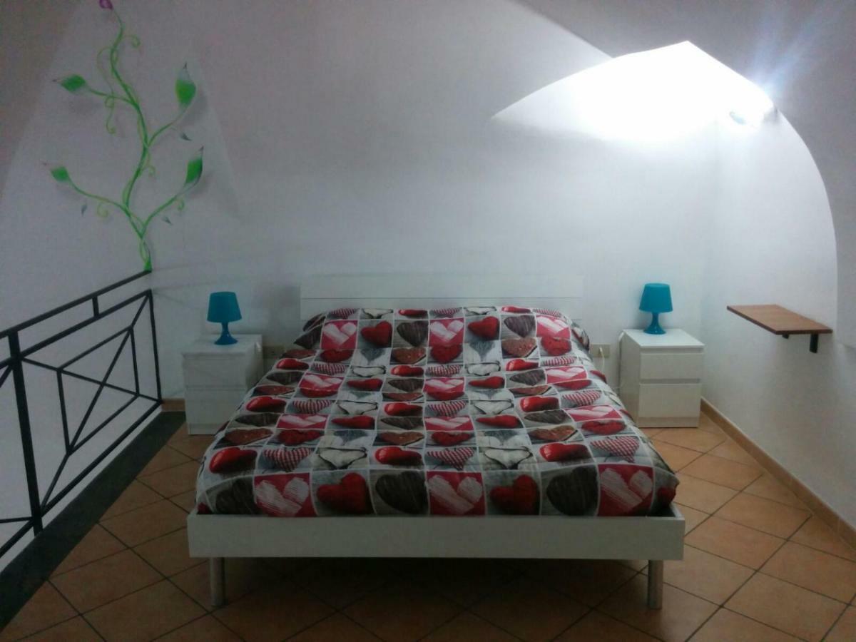 Appartamento ai Tribunali Napoli Bagian luar foto