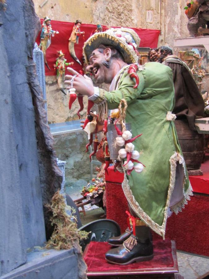 Appartamento ai Tribunali Napoli Bagian luar foto