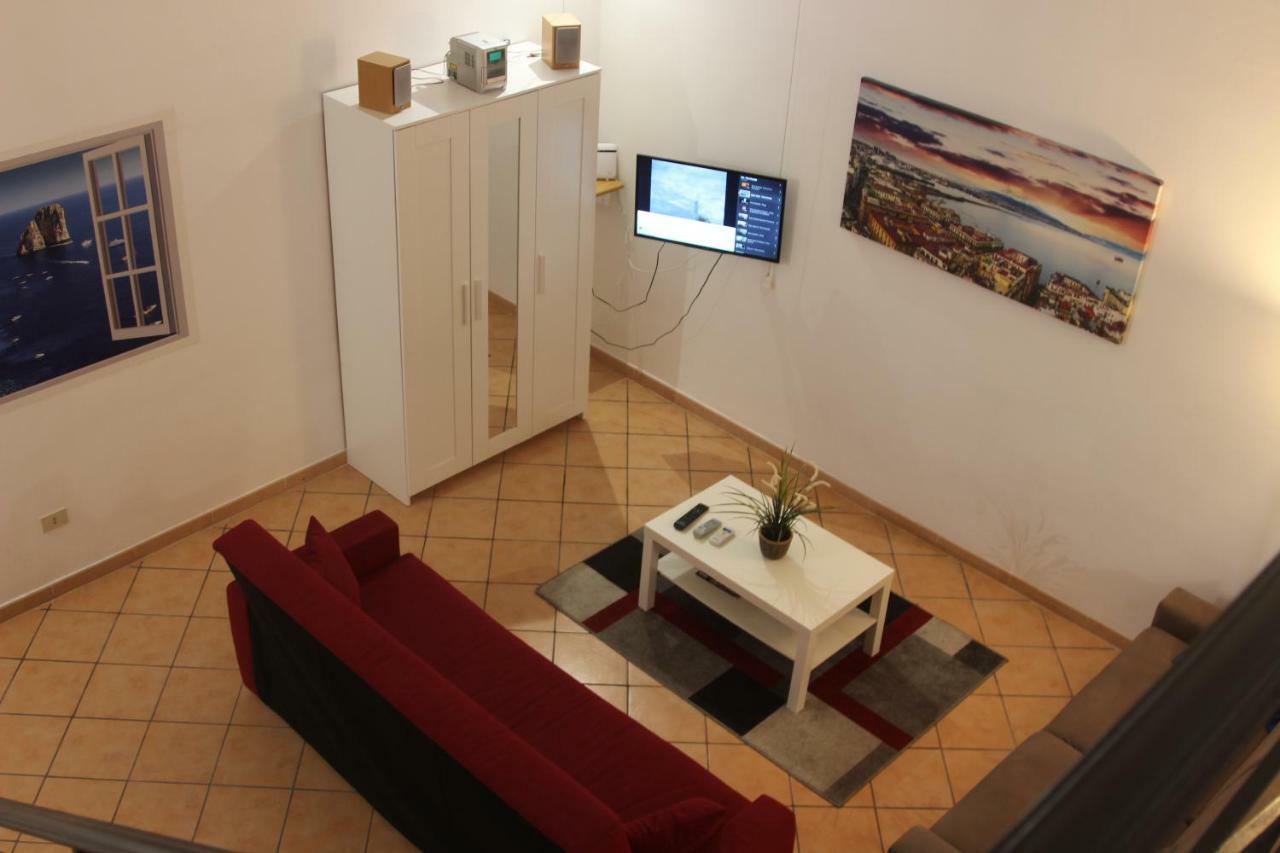 Appartamento ai Tribunali Napoli Bagian luar foto
