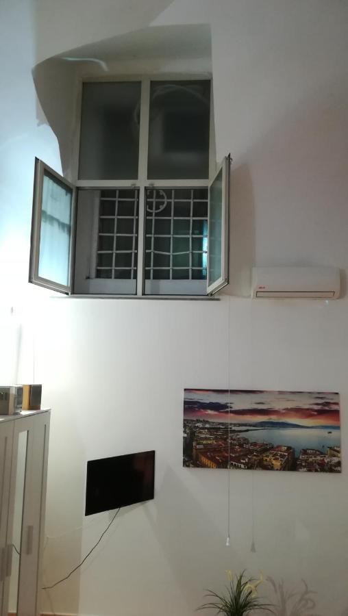 Appartamento ai Tribunali Napoli Bagian luar foto